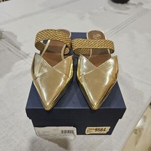 MALONE Souliers, size 41.5, flat mule platino gold